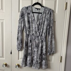 19 Cooper Long-Sleeve Gray Printed Smocked Wrap Dress